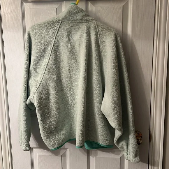 American Eagle Sweater/jacket - Picture 5 of 5